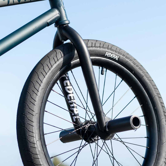 Federal Assault 15 Forks Matt Black 15mm Offset - Main Image